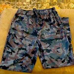 Camouflage lounge pants